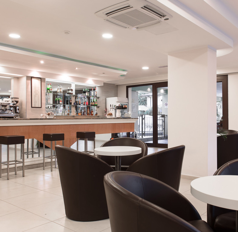 media.Slide_Bar_3HotelAbacus_Cesenatico