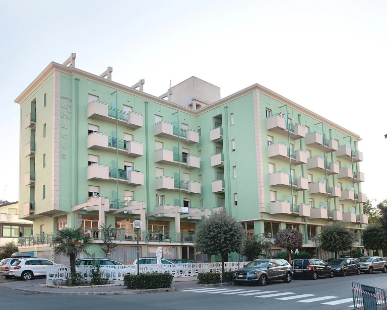 media.Slide_Esterno_1HotelAbacus_Cesenatico