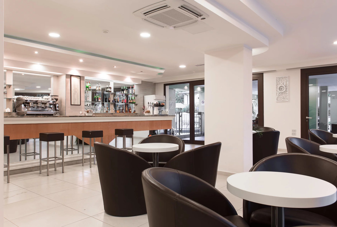 media.Slide_Bar_3HotelAbacus_Cesenatico